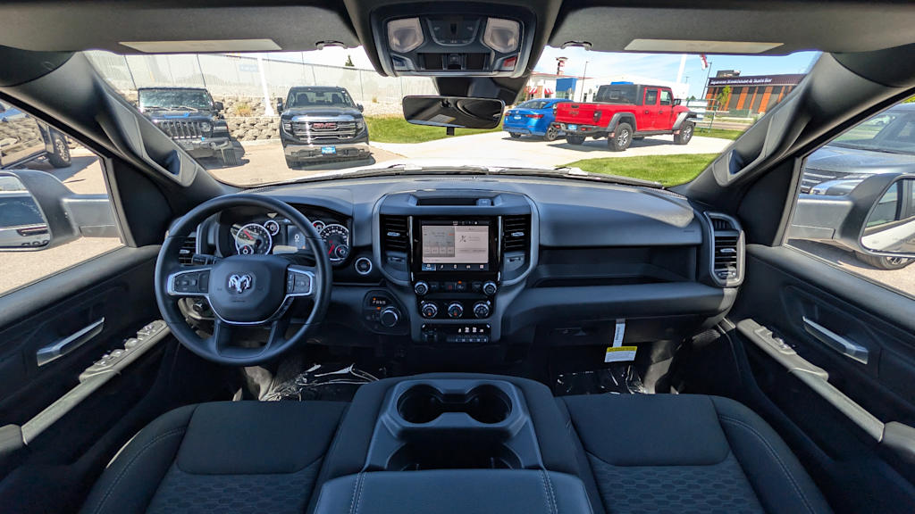Thumbnail: 2026 RAM 1500 - 10