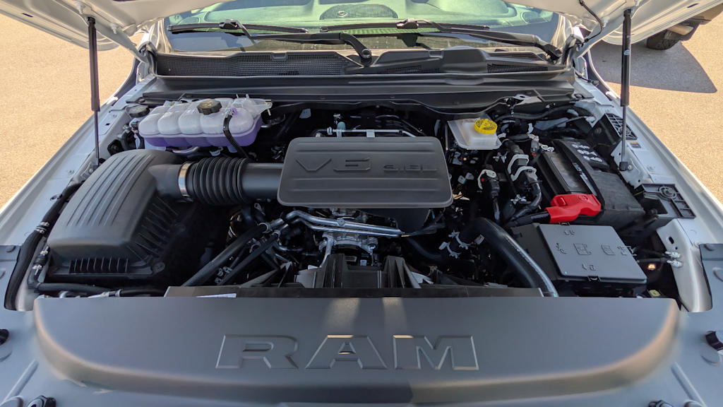 Thumbnail: 2026 RAM 1500 - 9