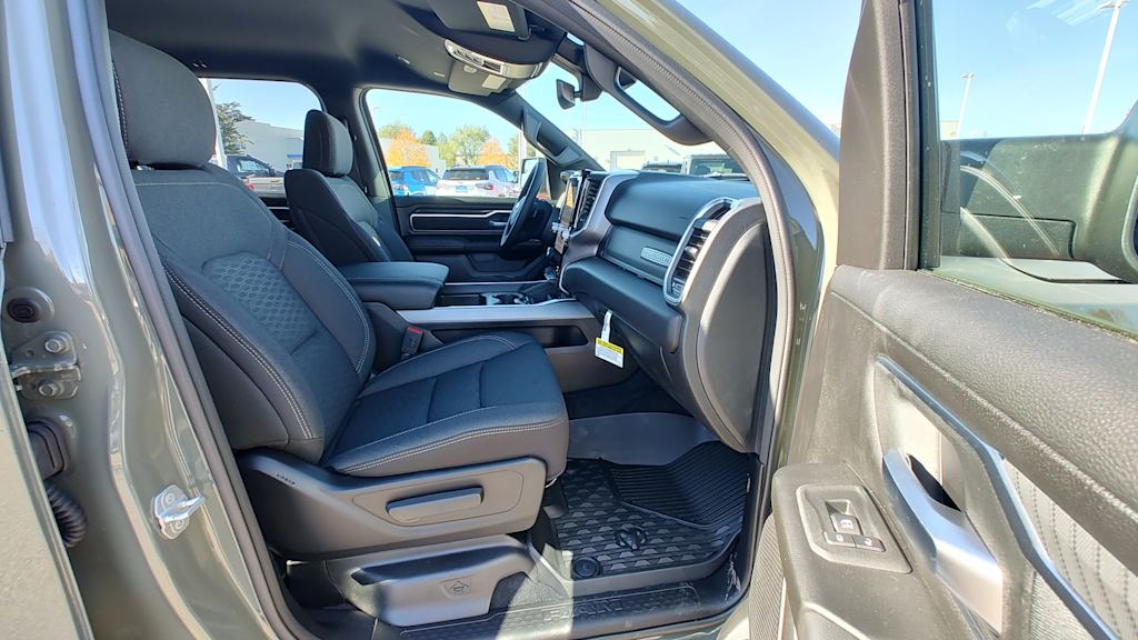 Thumbnail: 2026 RAM 1500 - 19