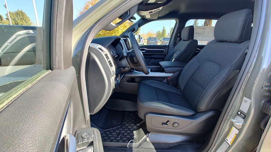 Thumbnail: 2026 RAM 1500 - 11