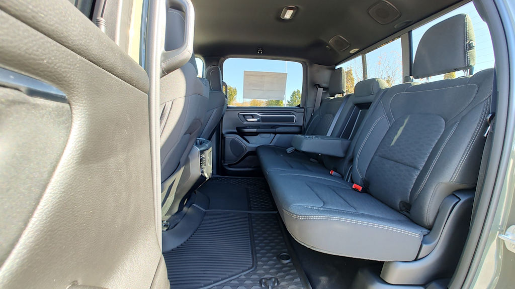 Thumbnail: 2026 RAM 1500 - 18