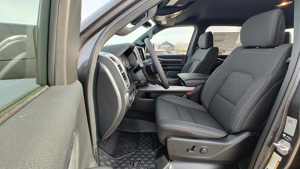 Thumbnail: 2026 RAM 1500 - 11