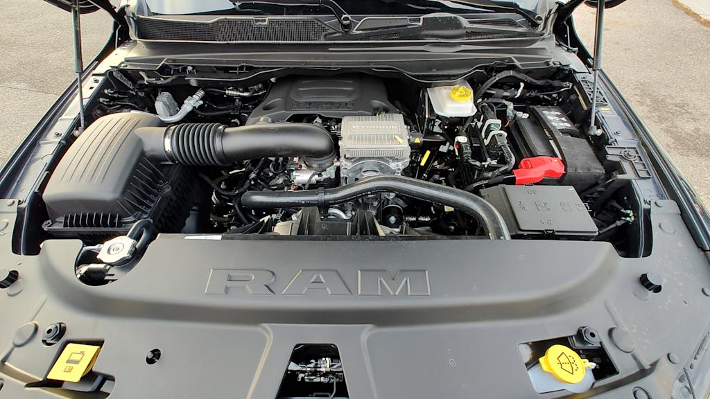 Thumbnail: 2026 RAM 1500 - 9