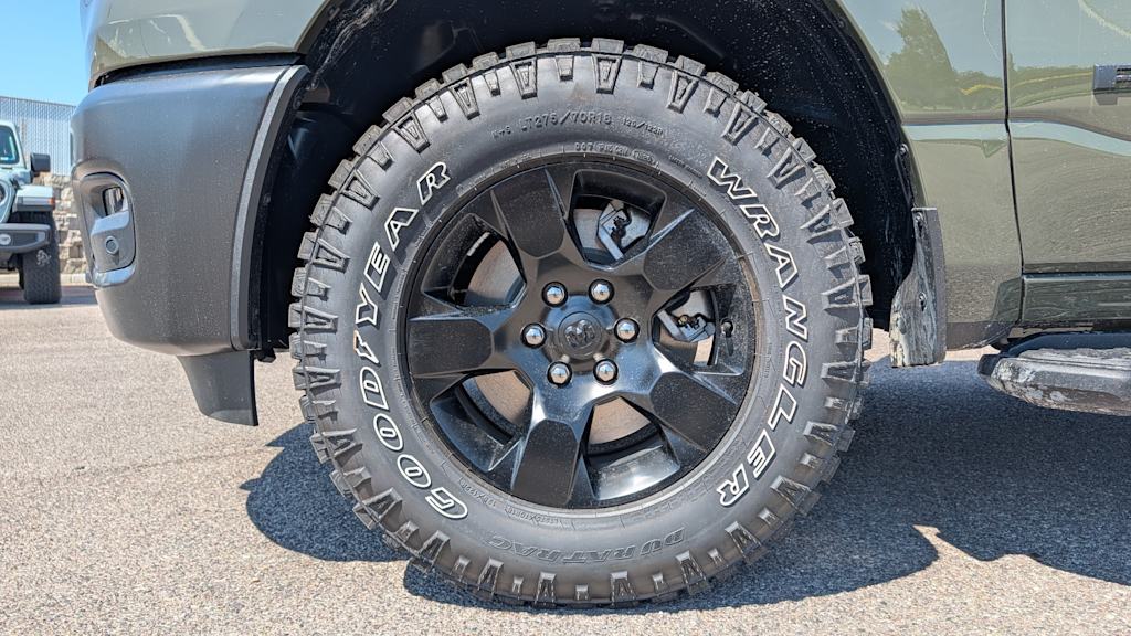 Thumbnail: 2026 RAM 1500 - 8