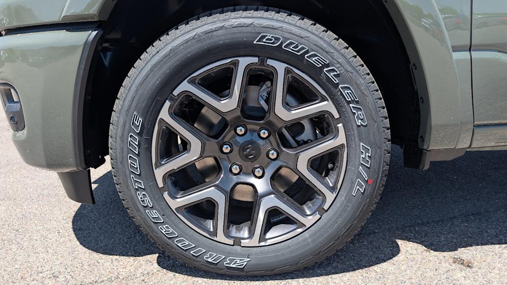Thumbnail: 2026 RAM 1500 - 8
