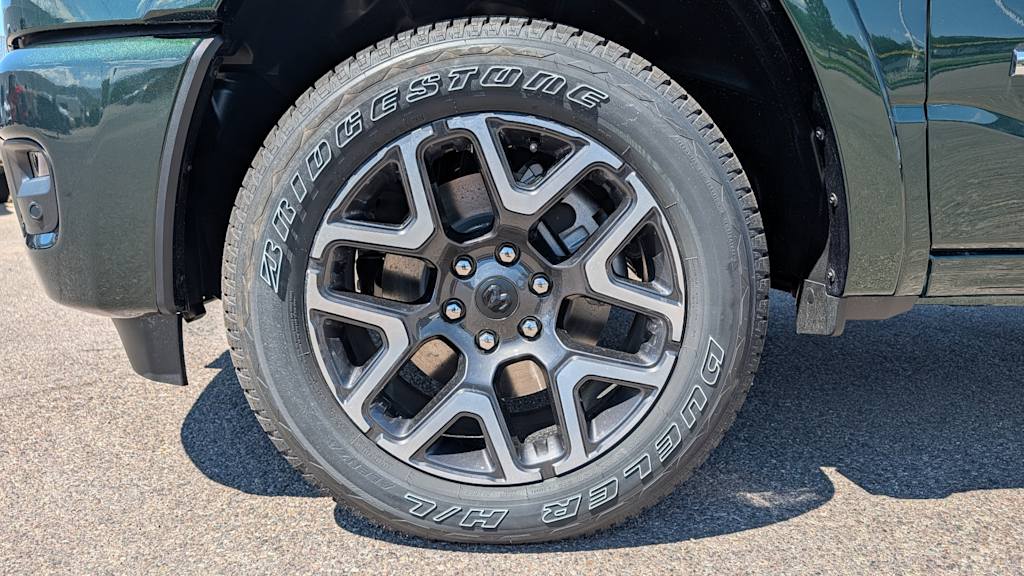 Thumbnail: 2026 RAM 1500 - 8