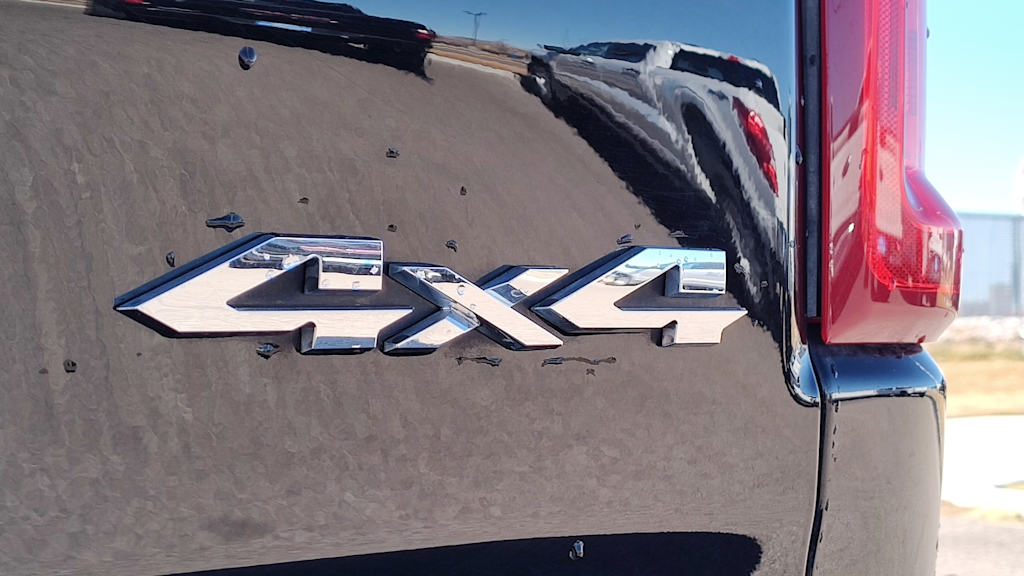 Thumbnail: 2025 RAM 1500 - 24