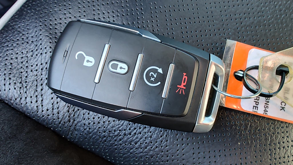 Thumbnail: 2025 RAM 1500 - 18