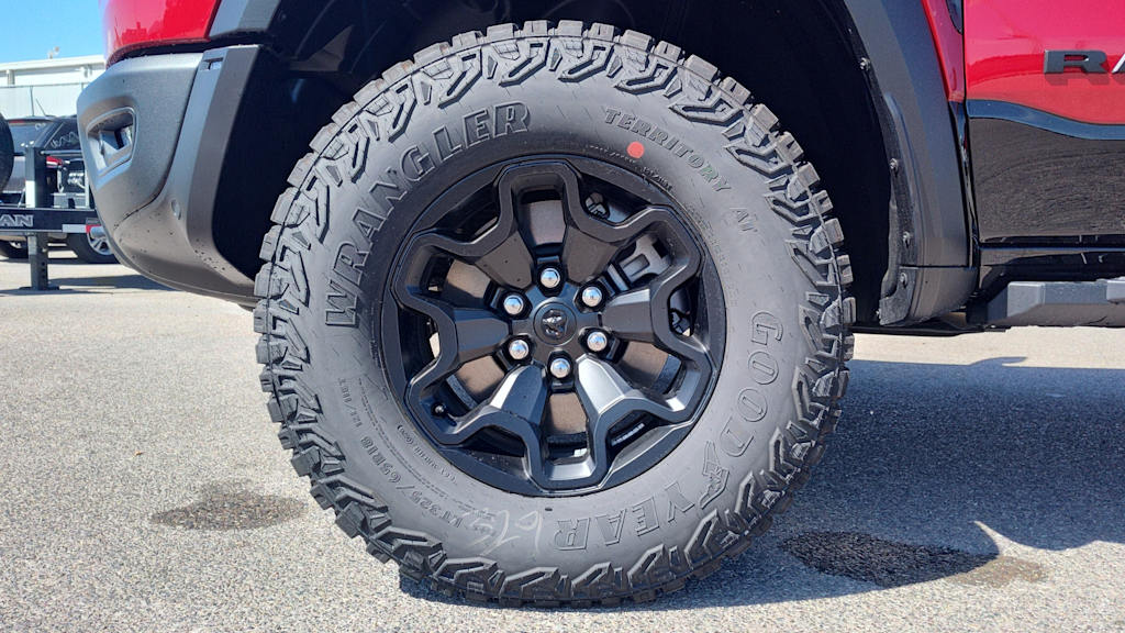 Thumbnail: 2026 RAM 1500 - 7
