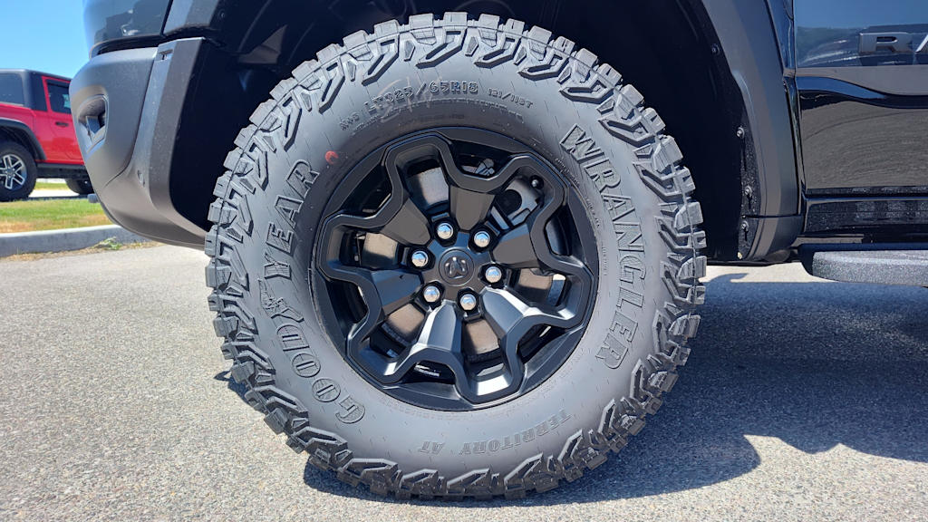 Thumbnail: 2026 RAM 1500 - 8