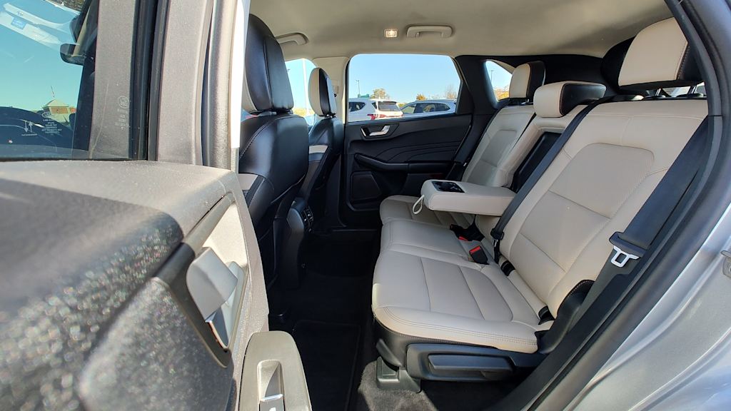 Thumbnail: 2022 Ford Escape - 20