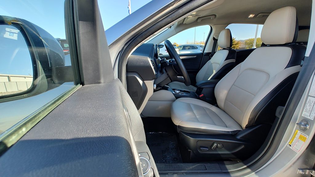 Thumbnail: 2022 Ford Escape - 19