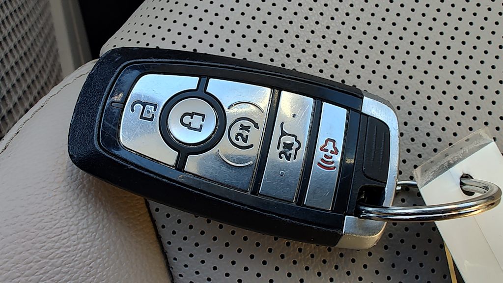 Thumbnail: 2022 Ford Escape - 17