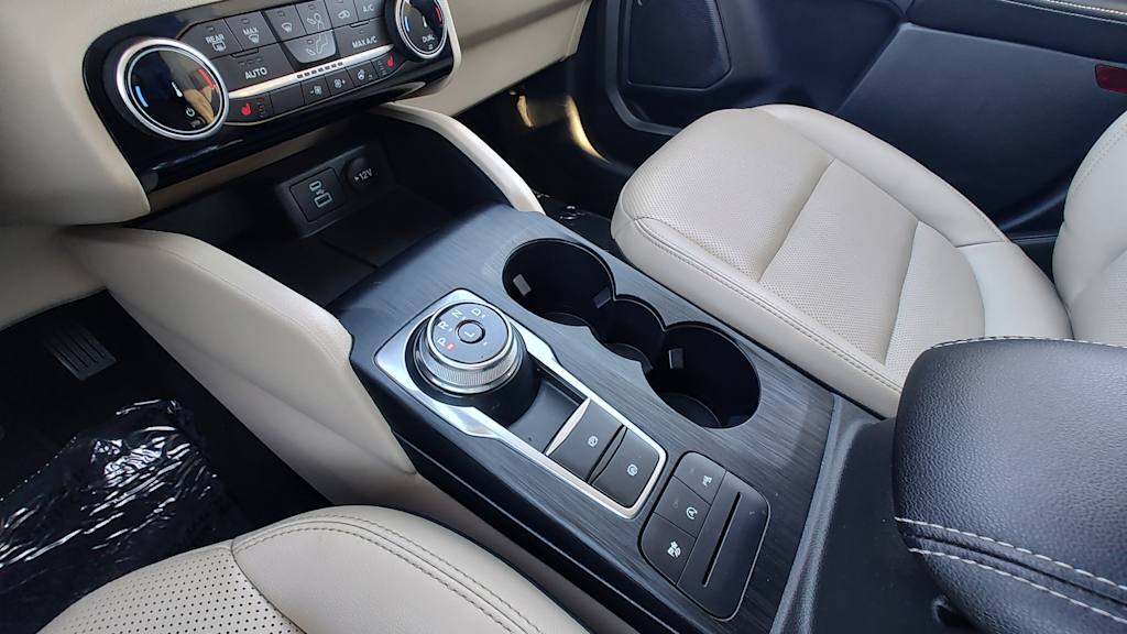 Thumbnail: 2022 Ford Escape - 15