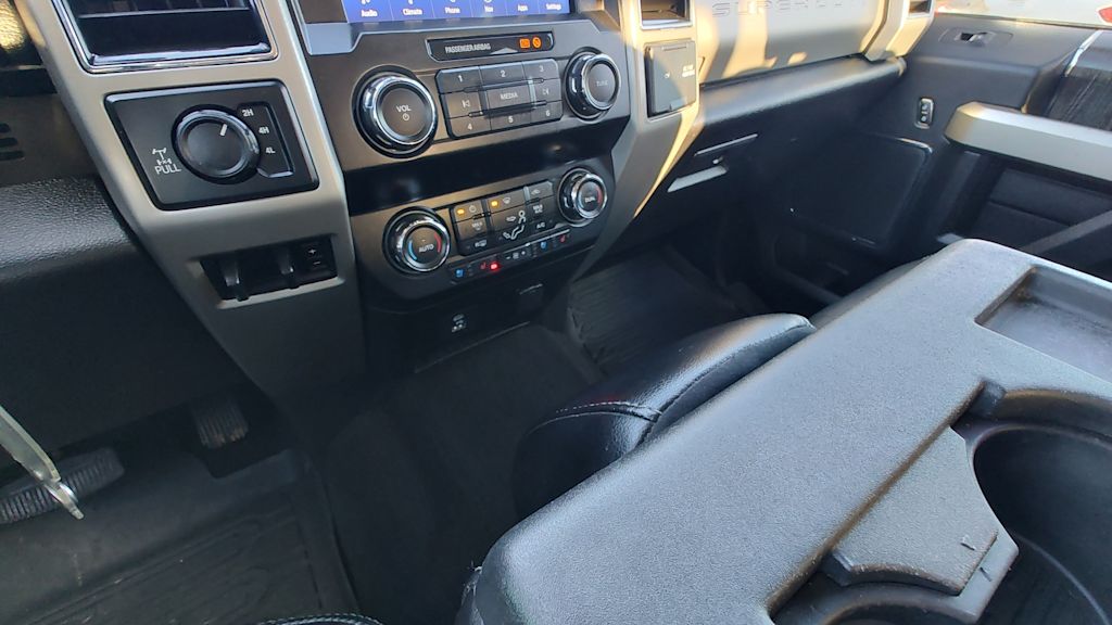 Thumbnail: 2020 Ford F-350 - 21