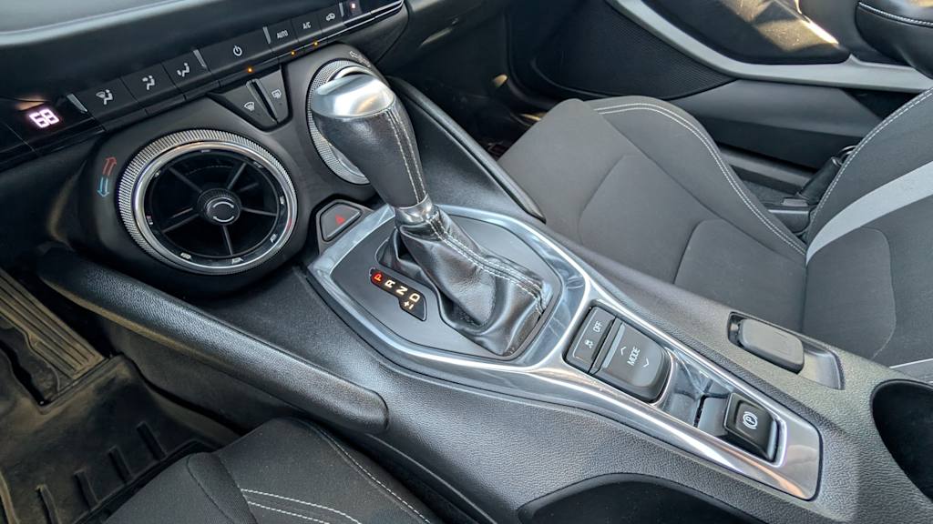 Thumbnail: 2018 Chevrolet Camaro - 16