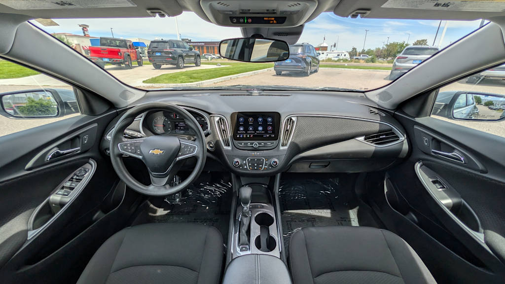 Thumbnail: 2024 Chevrolet Malibu - 9