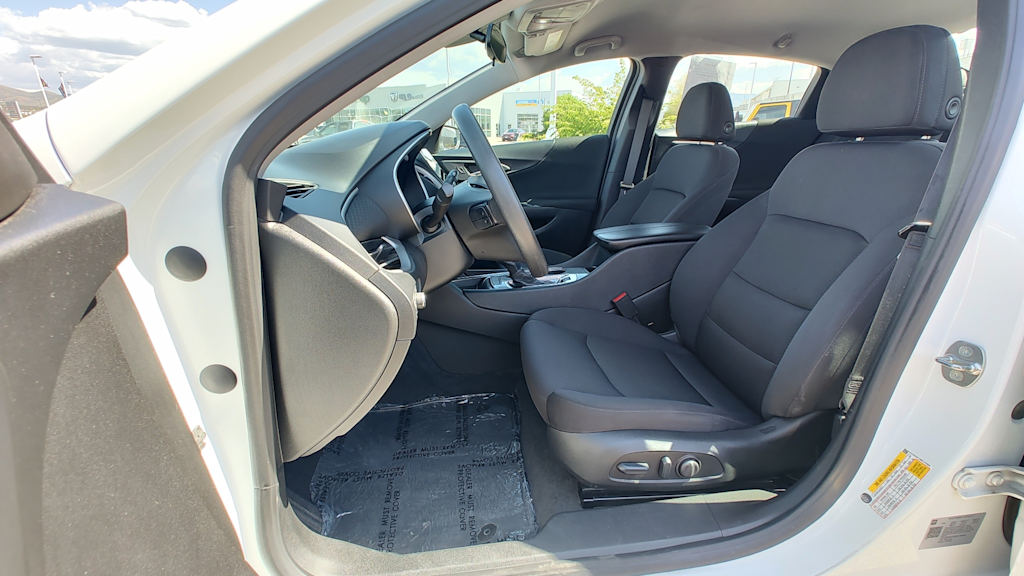 Thumbnail: 2024 Chevrolet Malibu - 11