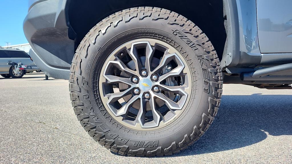 Thumbnail: 2019 Chevrolet Colorado - 8