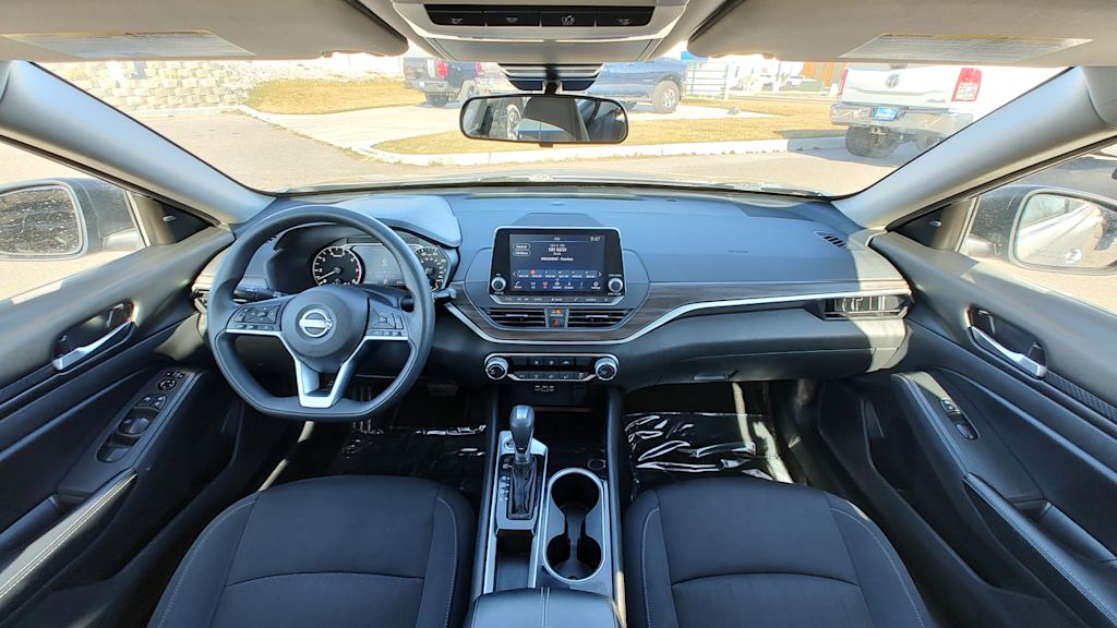 Thumbnail: 2024 Nissan Altima - 10