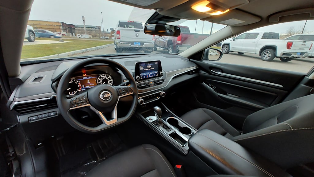 Thumbnail: 2023 Nissan Altima - 2