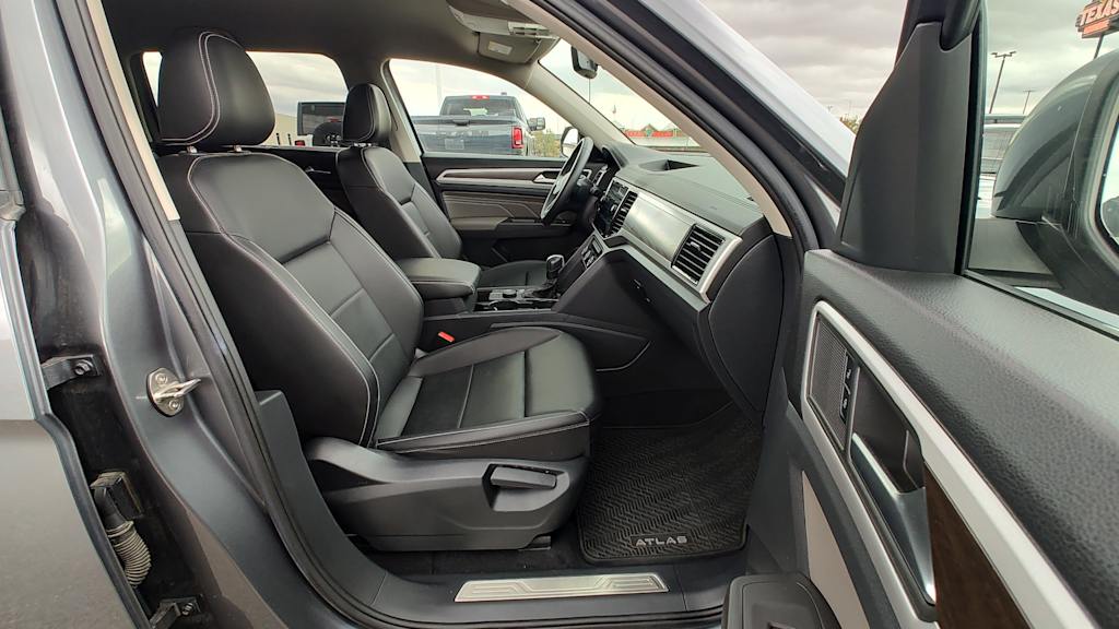 Thumbnail: 2023 Volkswagen Atlas - 12