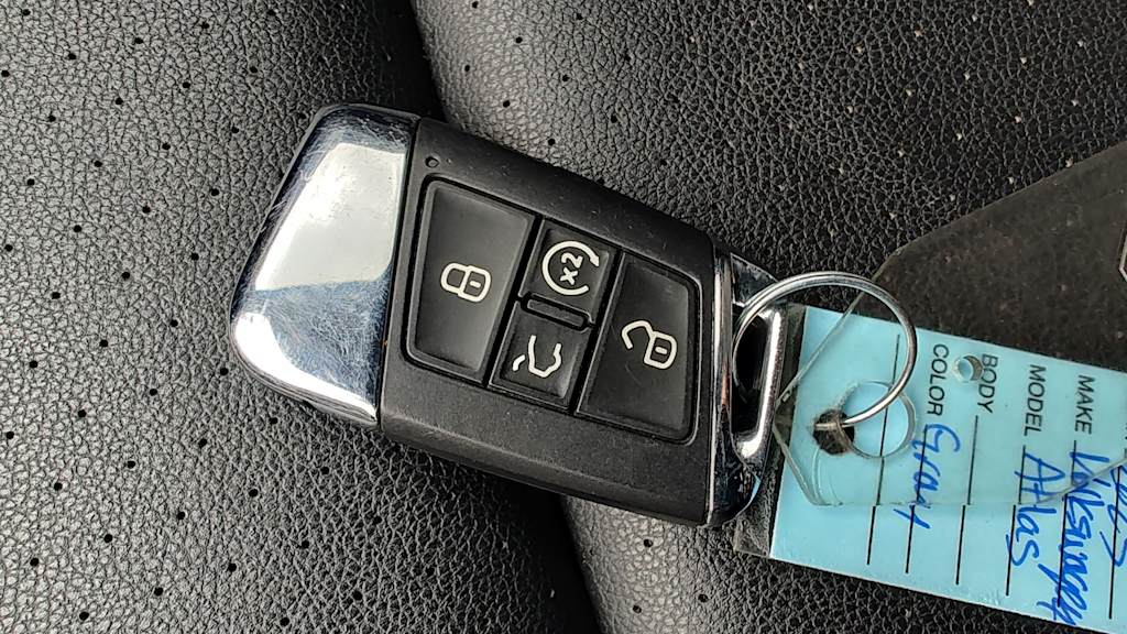 Thumbnail: 2023 Volkswagen Atlas - 19