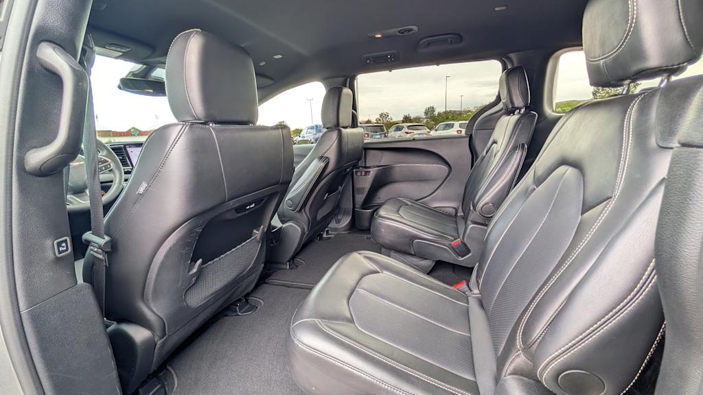 Thumbnail: 2025 Chrysler Pacifica - 12