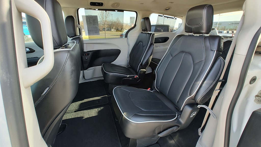 Thumbnail: 2024 Chrysler Pacifica - 20