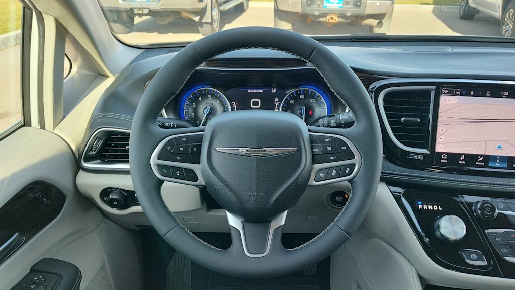 Thumbnail: 2024 Chrysler Pacifica - 14