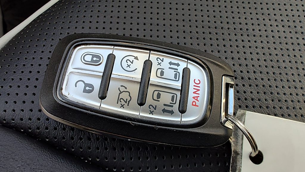 Thumbnail: 2024 Chrysler Pacifica - 19