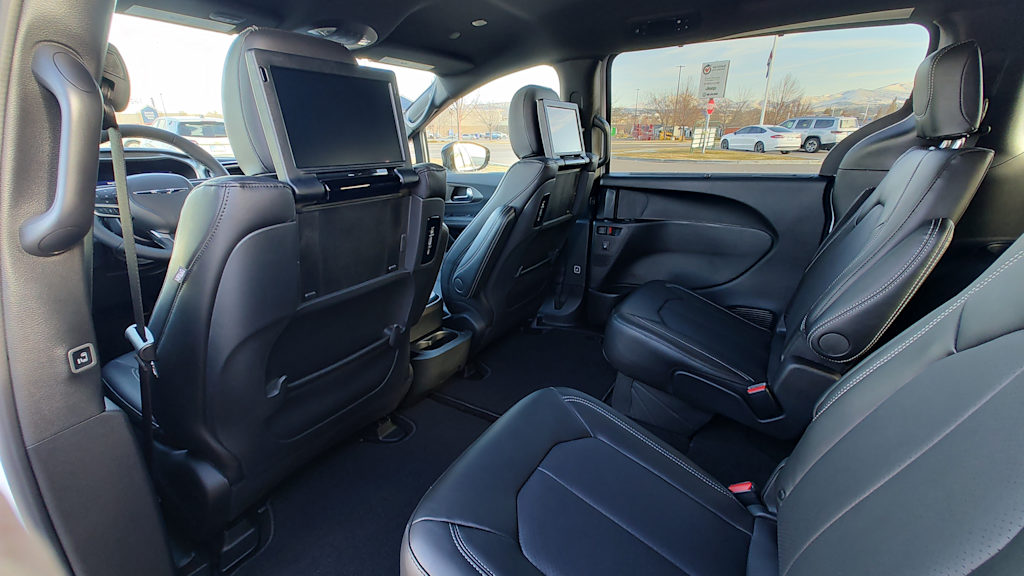 Thumbnail: 2025 Chrysler Pacifica - 20