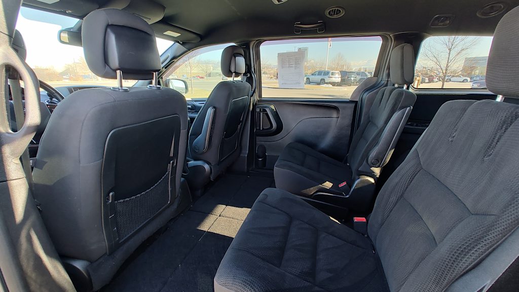 2019 Dodge Grand Caravan SE 13