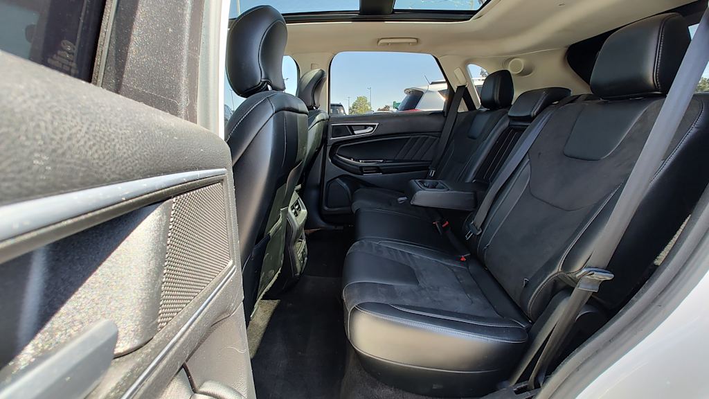 Thumbnail: 2016 Ford Edge - 21