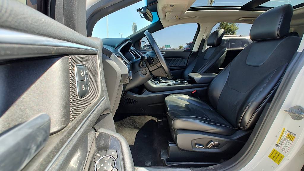 Thumbnail: 2016 Ford Edge - 20