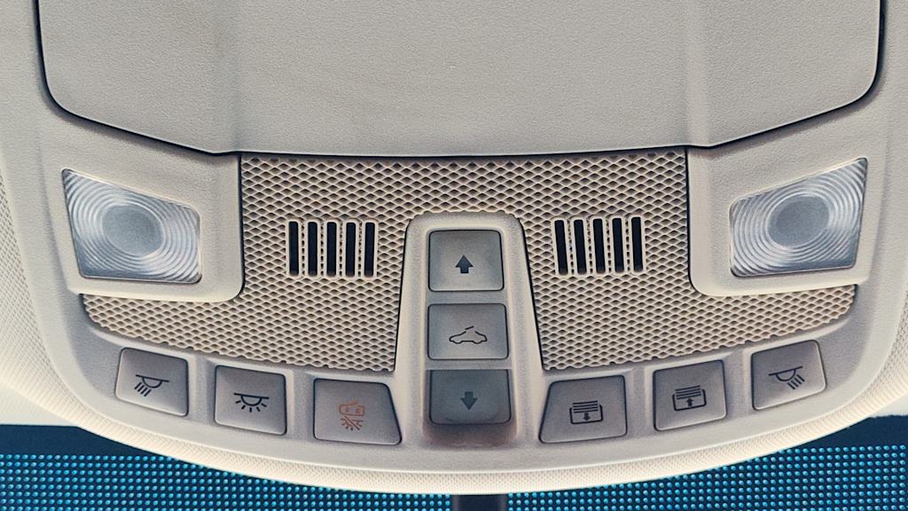 Thumbnail: 2016 Ford Edge - 22