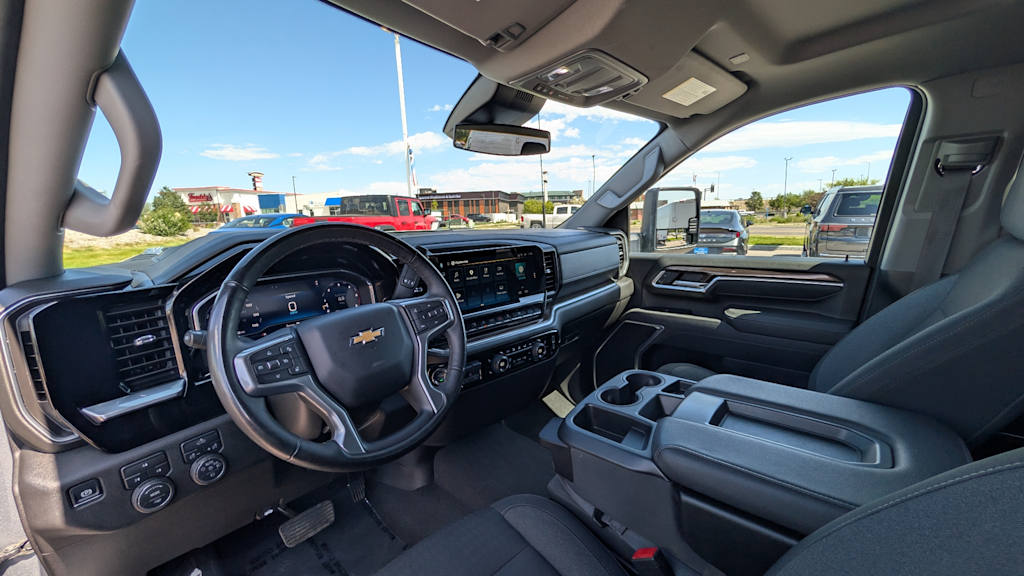 Thumbnail: 2025 Chevrolet Silverado 2500 - 2