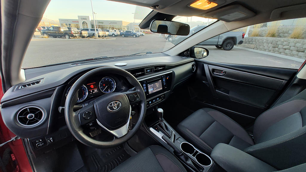 2019 Toyota Corolla LE 2