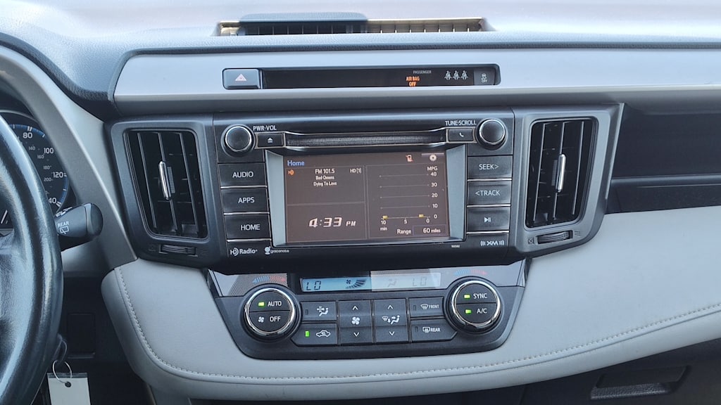 Thumbnail: 2017 Toyota RAV4 - 15