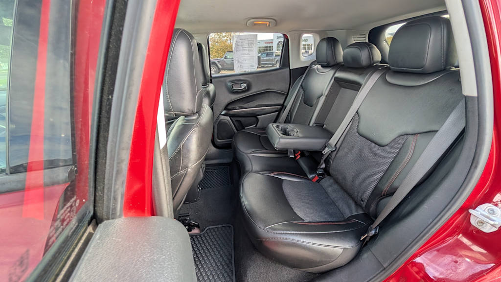 Thumbnail: 2020 Jeep Compass - 21