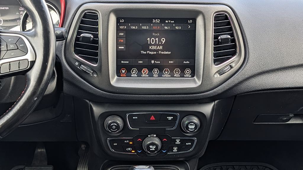 Thumbnail: 2020 Jeep Compass - 15