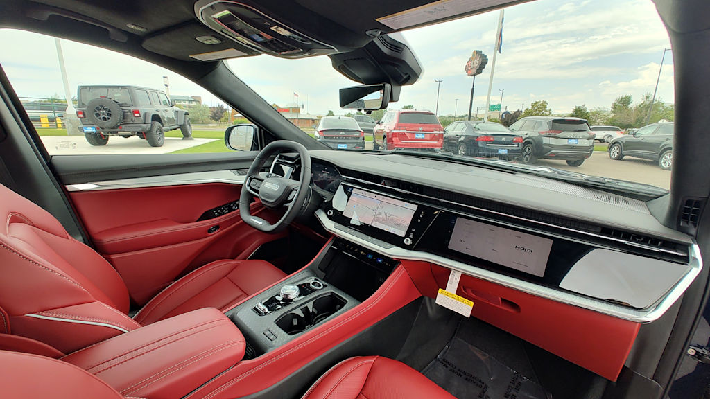 Thumbnail: 2025 Jeep Wagoneer S - 13