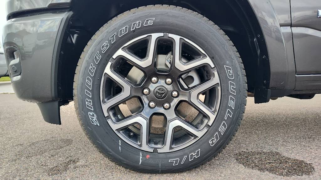 Thumbnail: 2026 RAM 1500 - 8