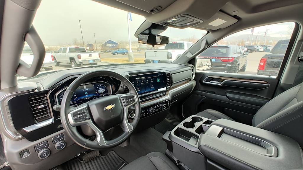 Thumbnail: 2025 Chevrolet Silverado 1500 - 3