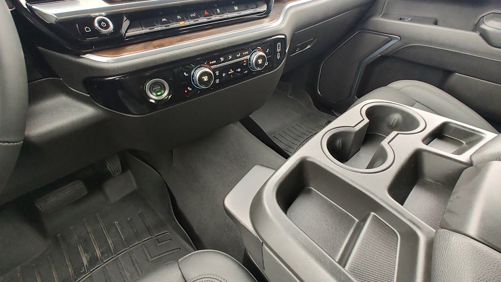 Thumbnail: 2024 GMC Sierra 1500 - 16