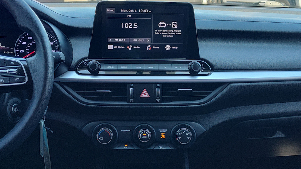 Thumbnail: 2023 Kia Forte - 15