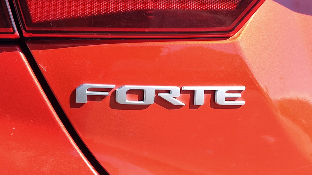 Thumbnail: 2023 Kia Forte - 7