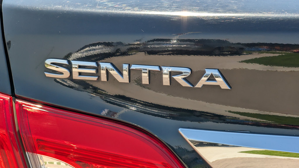 Thumbnail: 2017 Nissan Sentra - 7