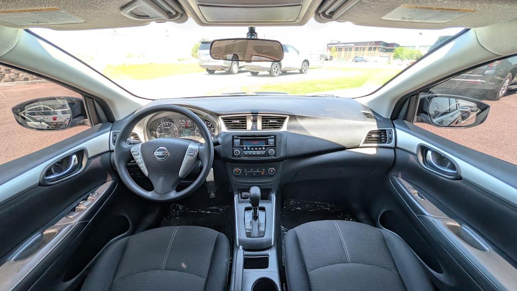 Thumbnail: 2017 Nissan Sentra - 10
