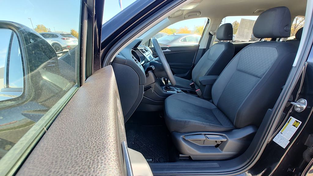 Thumbnail: 2018 Volkswagen Tiguan - 11